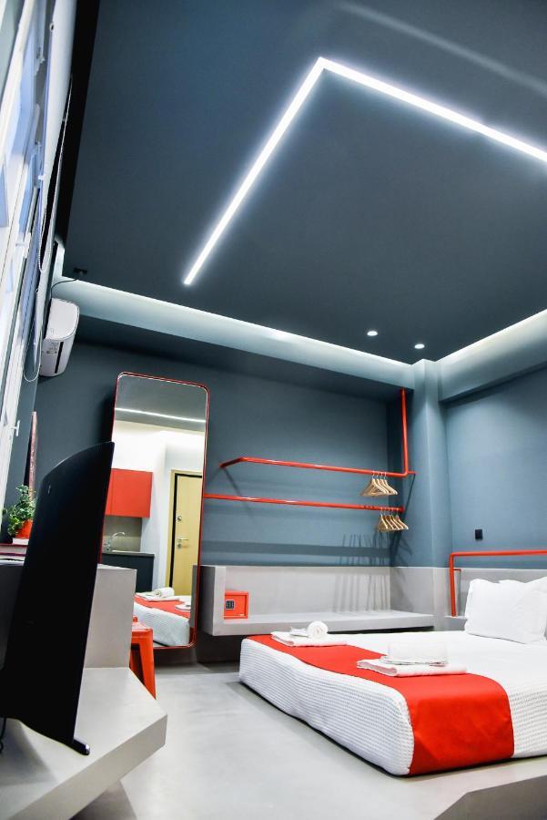 Central44 Yolo Casual Suite Афіни Екстер'єр фото